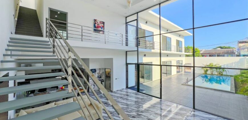 Pratamnak Pool Villa