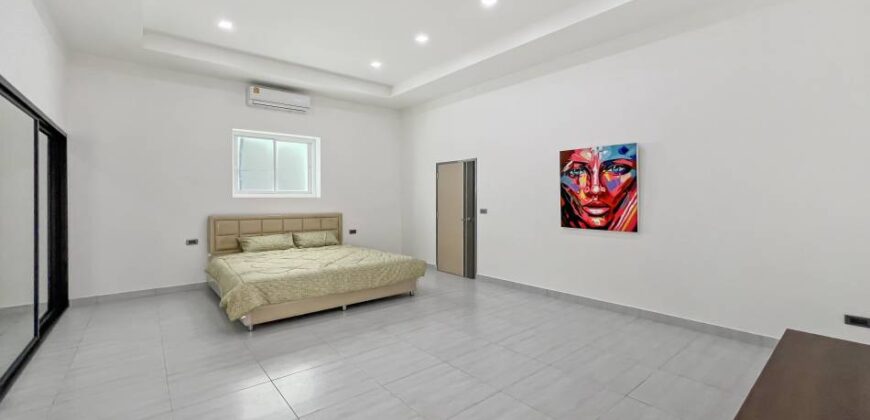 Pratamnak Pool Villa