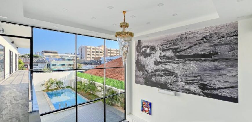 Pratamnak Pool Villa