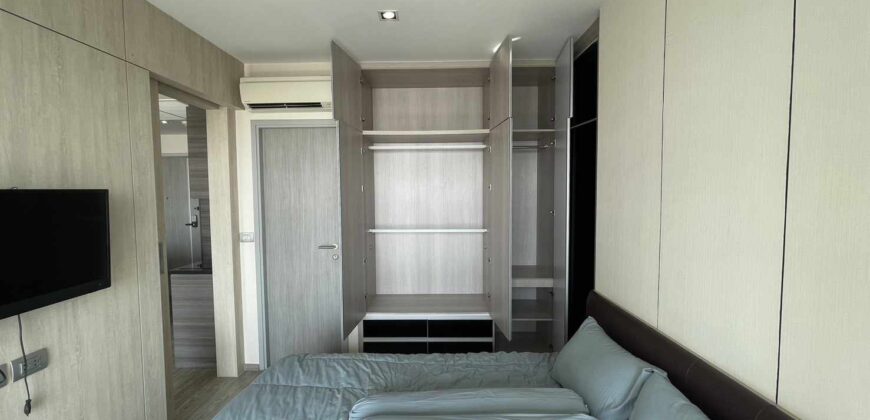 Aeras Beachfront Condominium