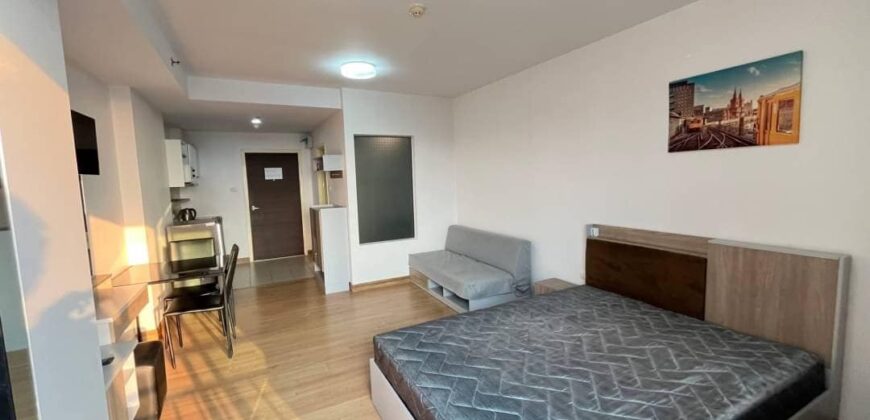 Supalai Mare Sea View Studio