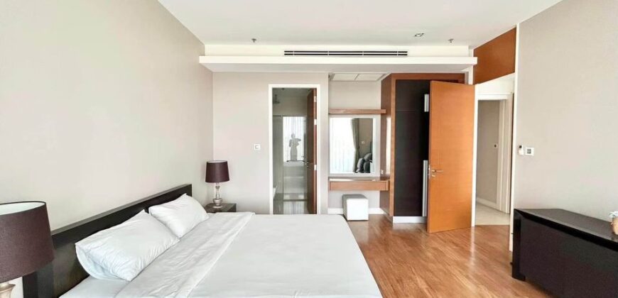 The Cove Condo 4th floor